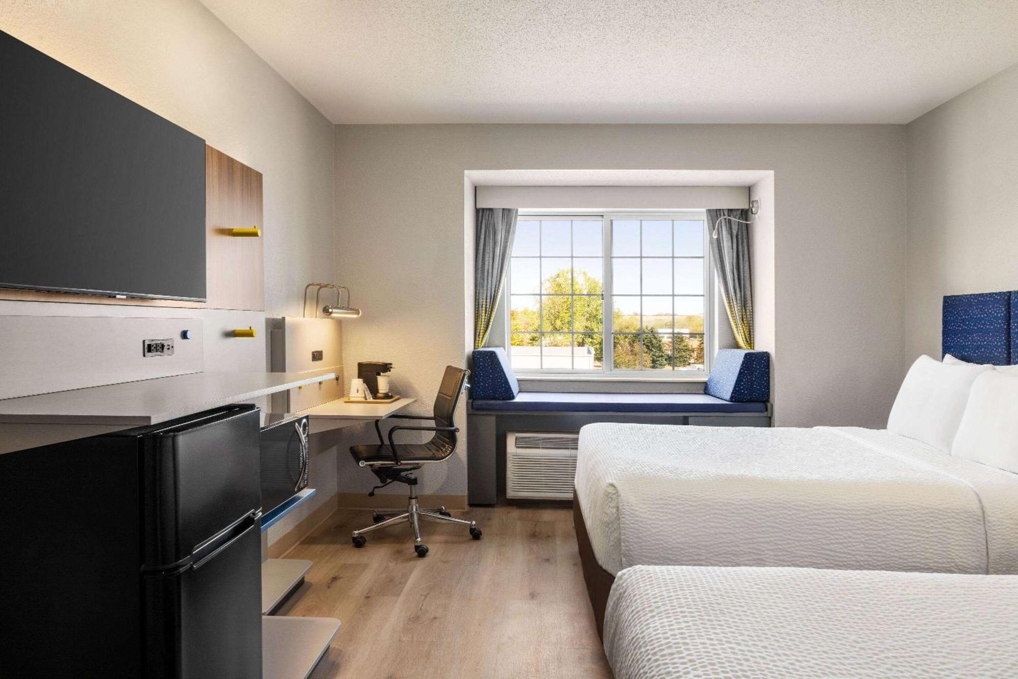 Microtel Inn & Suites By Wyndham New Ulm Экстерьер фото