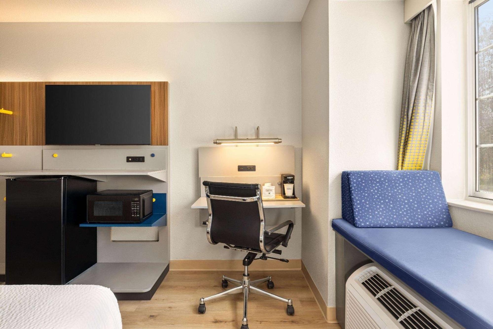 Microtel Inn & Suites By Wyndham New Ulm Экстерьер фото